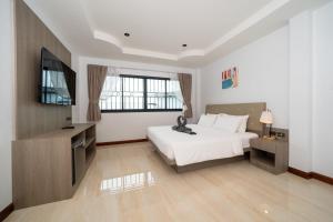 The Hideout Beachfront