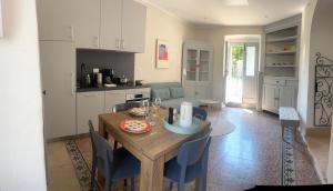 Casa ELLA NORA ANDREA