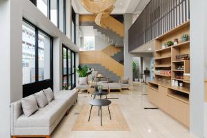 Urbanview Hotel Puri Indah