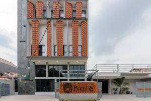 Urbanview Hotel Puri Indah