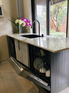 Labelva court Mosi oa tunya