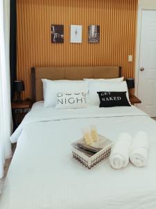 Elegant Hannah's Place 1 Bedroom unit with balcony near the airport and malls