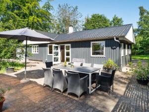 Holiday Home Tannie - 300m from the sea by Interhome
