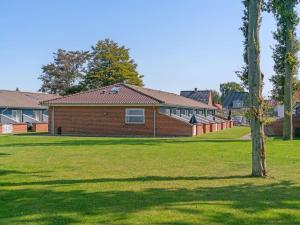 Apartment Nomi - 85m from the sea by Interhome