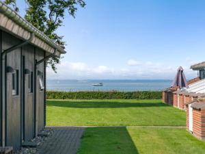 Apartment Nomi - 85m from the sea by Interhome