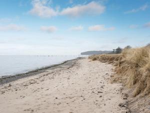 Holiday Home Hattie - 100m from the sea by Interhome