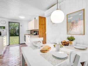 Holiday Home Lars - 250m from the sea by Interhome