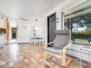 Holiday Home Lars - 250m from the sea by Interhome