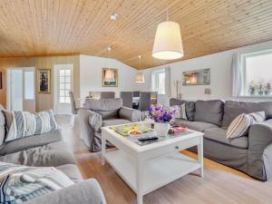 Holiday Home Kia - 80m from the sea by Interhome