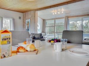 Holiday Home Kia - 80m from the sea by Interhome