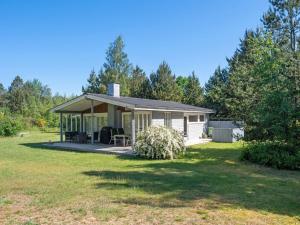 Holiday Home Torhild - 150m from the sea by Interhome