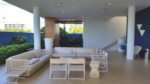 Baan Thew Talay Blue Sapphire