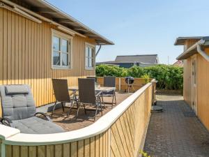 Holiday Home Hwitserk - 5m from the sea by Interhome