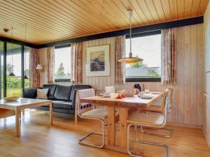 Holiday Home Veljan - 400m from the sea by Interhome