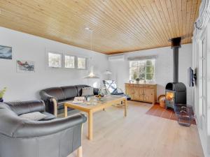 Holiday Home Undis - 660m from the sea by Interhome