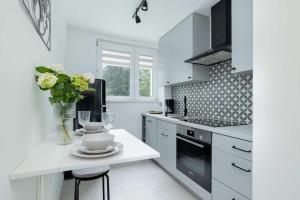 Apartment Katedralna Kołobrzeg Perfect for Remote Work by Noclegi Renters