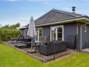 Holiday Home Thala - 150m from the sea by Interhome