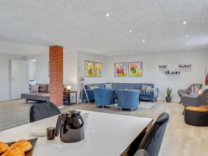 Apartment Ringulf - 350m from the sea by Interhome