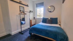 Cosy bright 4 bed house 11mins from Cardiff centre