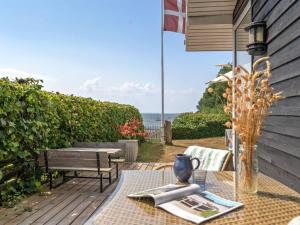 Holiday Home Daike - 25m from the sea by Interhome