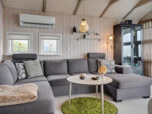Holiday Home Ebbeline - 150m from the sea by Interhome