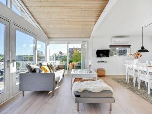 Holiday Home Elfrede - 600m from the sea by Interhome