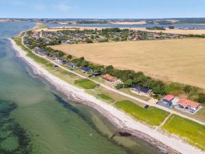 Holiday Home Arnwith - 20m from the sea by Interhome