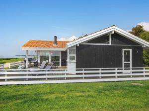 Holiday Home Arnwith - 20m from the sea by Interhome