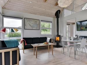 Holiday Home Wrage - 500m from the sea by Interhome