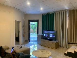 Labelva court Mosi oa tunya