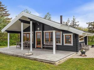 Holiday Home Stacie - 10m from the sea by Interhome