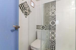 Estudios a 10 caminando de la playa y a 20 de Barcelona Centro