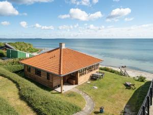 Holiday Home Botmar - 10m from the sea by Interhome