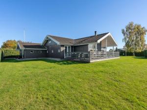 Holiday Home Sylvana - 400m from the sea by Interhome