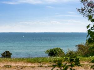 Holiday Home Arho - 75m from the sea by Interhome