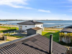 Holiday Home Pedersen - 50m from the sea by Interhome