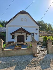 Nánaháza