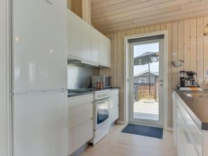 Holiday Home Iorund - 550m from the sea by Interhome