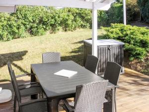 Holiday Home Roel - 500m from the sea by Interhome