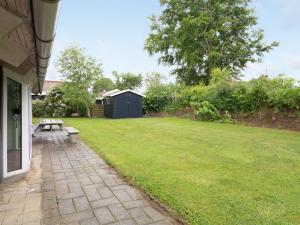 Holiday Home Petrus - 750m from the sea by Interhome