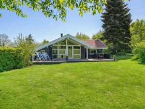 Holiday Home Bole - 400m from the sea by Interhome