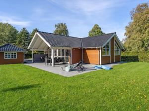 Holiday Home Hellena - 90m from the sea by Interhome