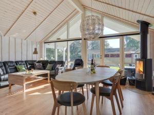 Holiday Home Hellena - 90m from the sea by Interhome