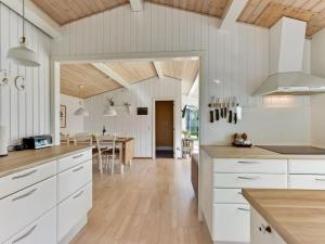 Holiday Home Florina - 700m from the sea by Interhome