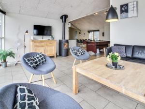 Holiday Home Clea - 200m from the sea by Interhome