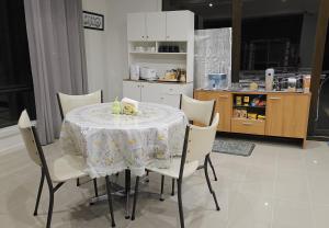 Immaculate Comfy Retreat with King Bed n WIR - Great Ocean Road Stopover