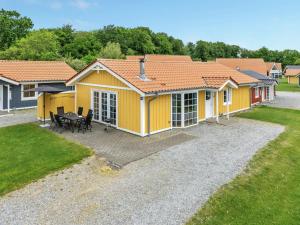 Apartment Karina - 150m to the fjord by Interhome