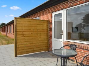 Apartment Deetje - 5km from the sea by Interhome