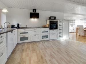 Holiday Home Lokke - 19km from the sea by Interhome