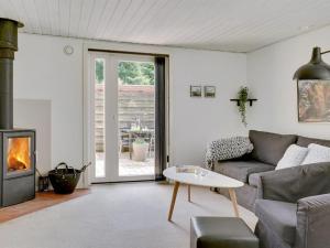 Holiday Home Øthi by Interhome